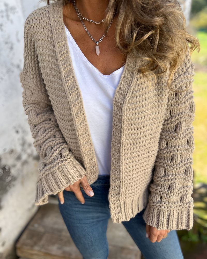 Cardigan Feminino Tricô Artesanal Lapela