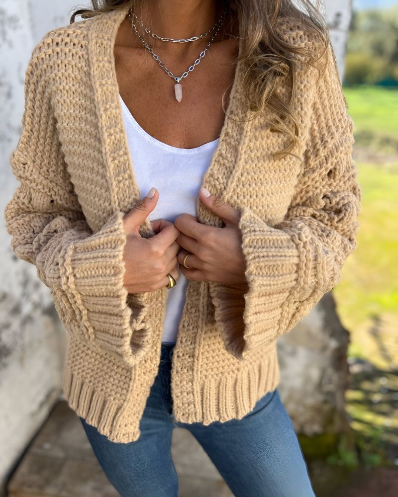 Cardigan Feminino Tricô Artesanal Lapela