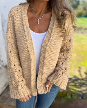 Cardigan Feminino Tricô Artesanal Lapela