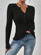 Blusa ajustada de mangas longas com botões no decote — Bene Donna — imagem 08
