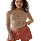 Blusa ajustada de renda floral transparente com mangas longas — Bene Donna — imagem 06