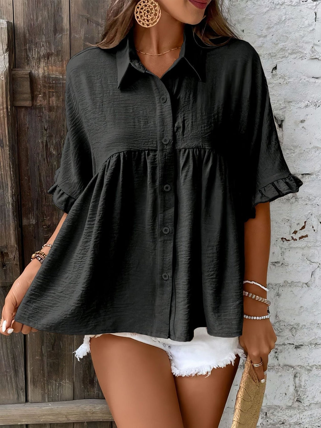 Blusa de botões com babados e mangas curtas — Bene Donna — imagem 03