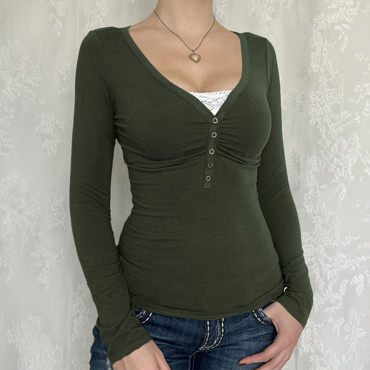 Blusa de decote V com botões e mangas longas — Bene Donna — imagem 07