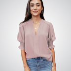 Blusa de decote V com mangas bufantes e babados — Bene Donna — imagem 11