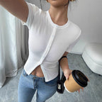 Blusa de mangas curtas com botões e abertura frontal — Bene Donna — imagem 03