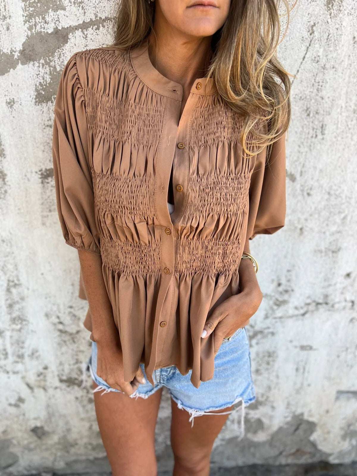 Blusa de pregas com botões e cintura franzida — Bene Donna — imagem 03