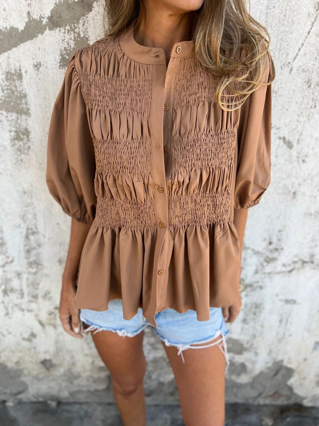 Blusa de pregas com botões e cintura franzida — Bene Donna — imagem 04