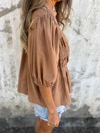 Blusa de pregas com botões e cintura franzida — Bene Donna — imagem 06