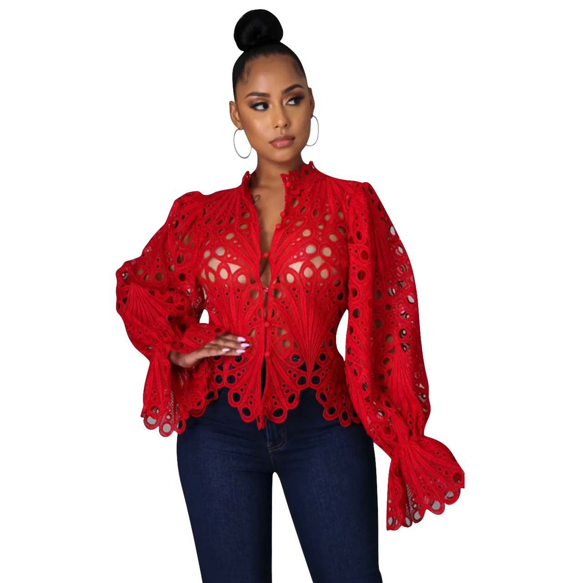Blusa de renda vazada com mangas amplas e barra recortada — Bene Donna — imagem 03