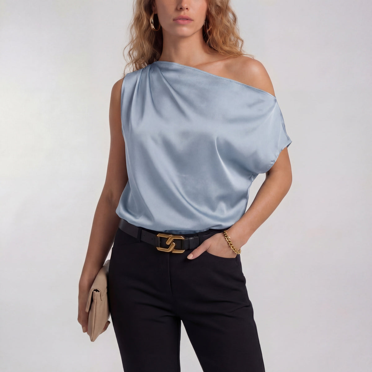 Blusa de um ombro só com drapeado suave — Bene Donna — imagem 07