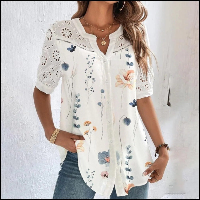 Blusa estampada com renda no decote e nas mangas — Bene Donna — imagem 02