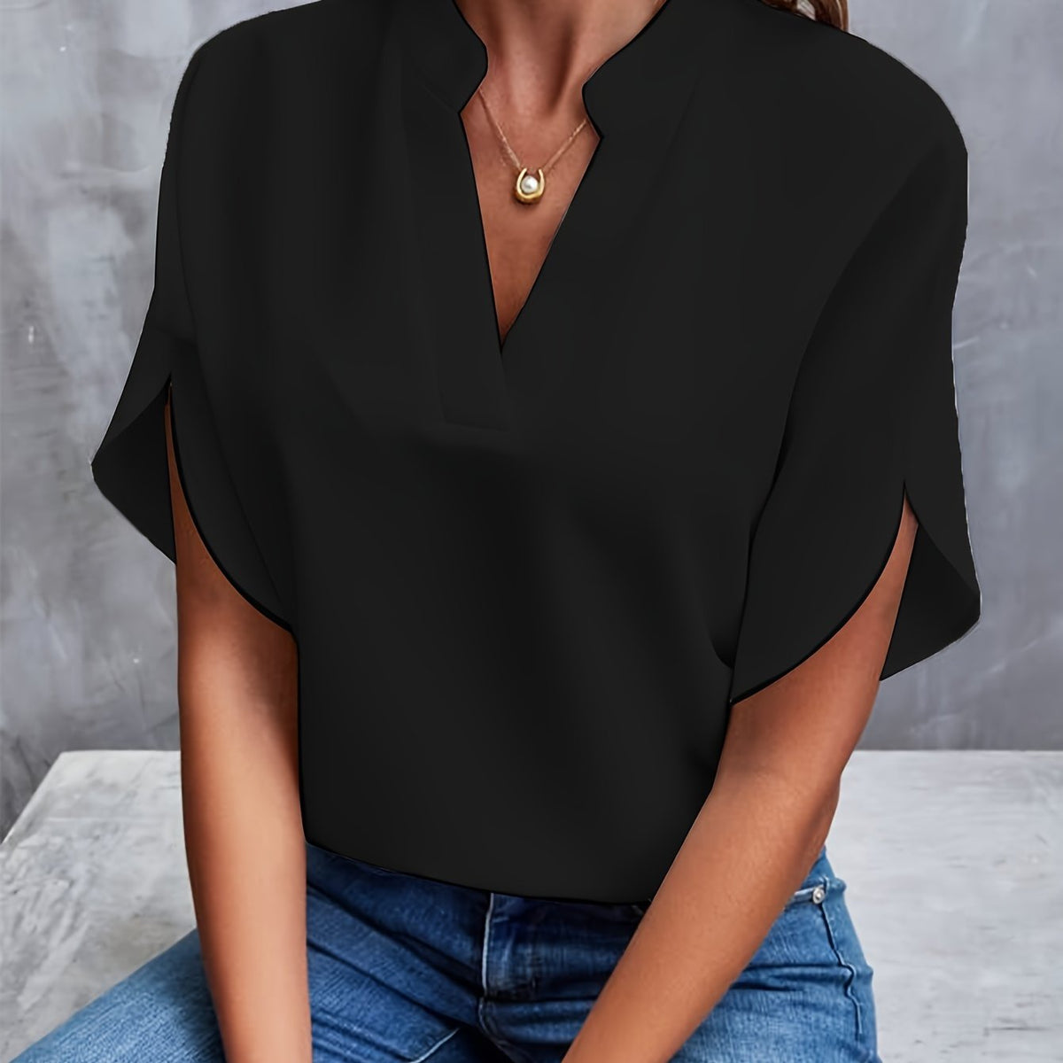 Blusa fluida de decote V com mangas de abertura lateral — Bene Donna — imagem 04