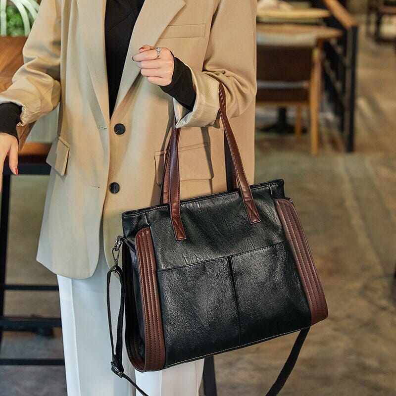 Bolsa de couro sintético ampla com bolsos externos — Bene Donna — imagem 02