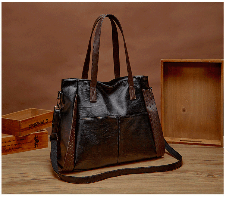 Bolsa de couro sintético ampla com bolsos externos — Bene Donna — imagem 03