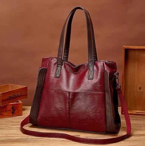 Bolsa de couro sintético ampla com bolsos externos — Bene Donna — imagem 04