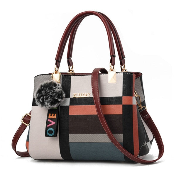 Bolsa de couro sintético em blocos de cor com pingentes — Bene Donna — imagem 03