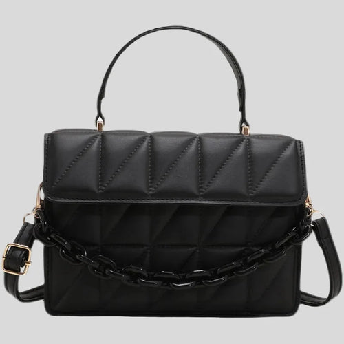 Bolsa matelassê com alça de mão e corrente — Bene Donna — imagem 01