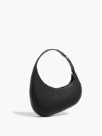 Bolsa meia-lua de couro sintético texturizado — Bene Donna — imagem 06