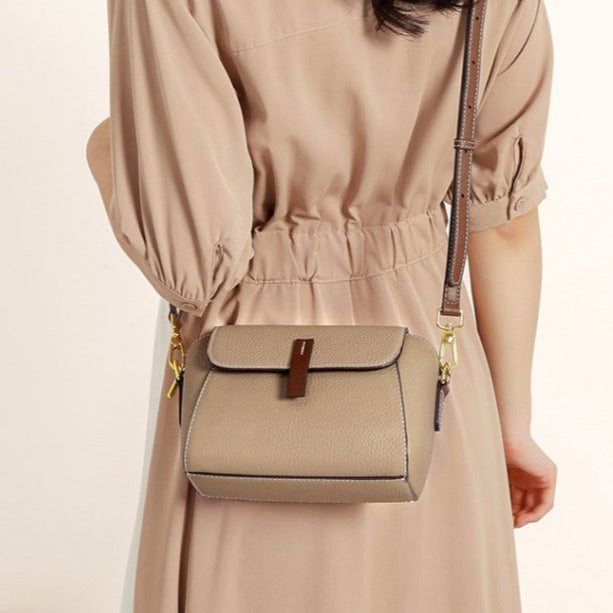 Bolsa transversal compacta retrô com alça removível — Bene Donna — imagem 04