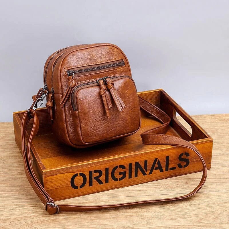 Bolsa transversal de couro legítimo com bolsos frontais — Bene Donna — imagem 02