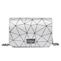 Bolsa transversal geométrica com alça de corrente — Bene Donna — imagem 01