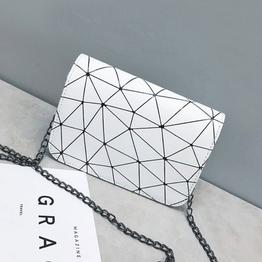 Bolsa transversal geométrica com alça de corrente — Bene Donna — imagem 03