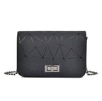 Bolsa transversal geométrica com alça de corrente — Bene Donna — imagem 05