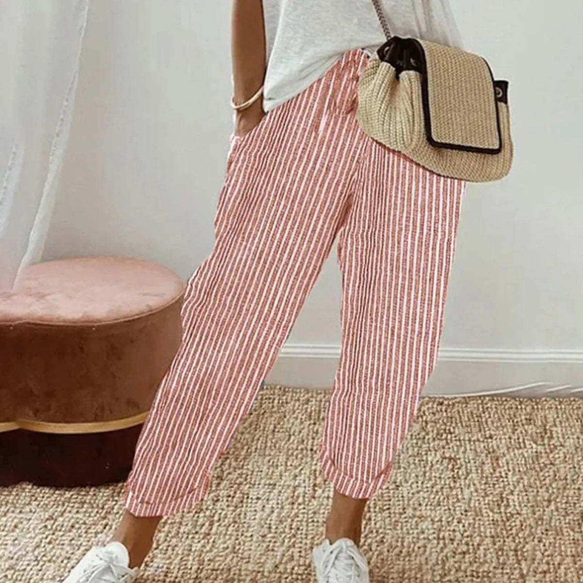 Calça reta de cintura com cordão e bolsos laterais — Bene Donna — imagem 10