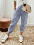 Calça reta de cintura com cordão e bolsos laterais — Bene Donna — imagem 13