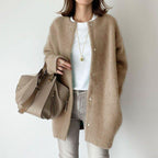 Casaco Feminino Elegante de Inverno com Caimento Solto — BeneDonna