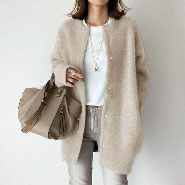 Casaco Feminino Elegante de Inverno com Caimento Solto — BeneDonna