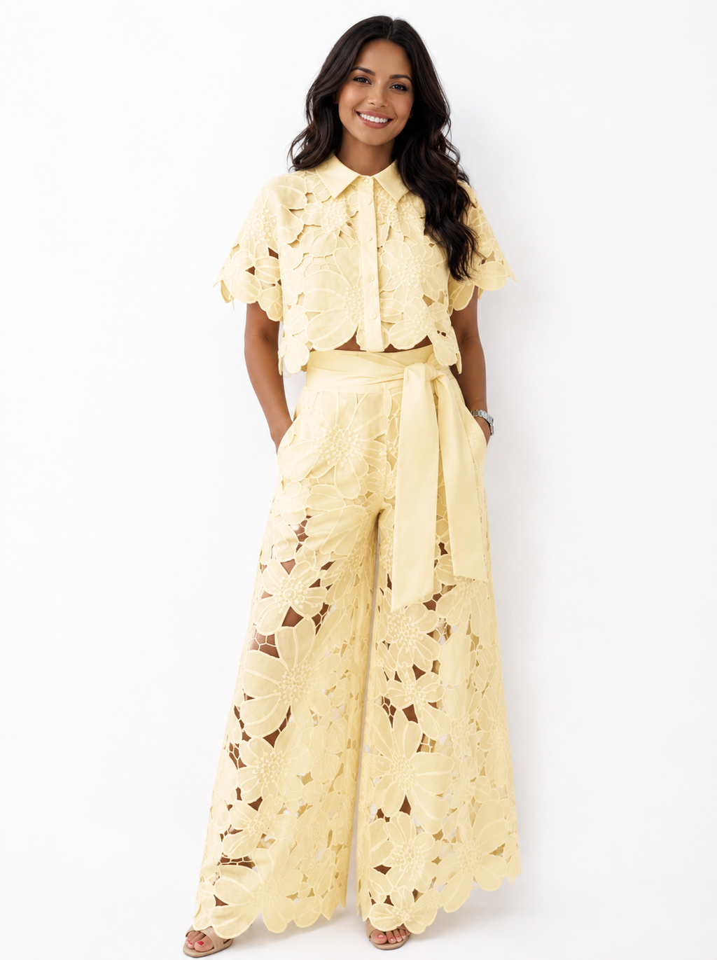Conjunto de renda floral com blusa de botões e pantalona — Bene Donna — imagem 04
