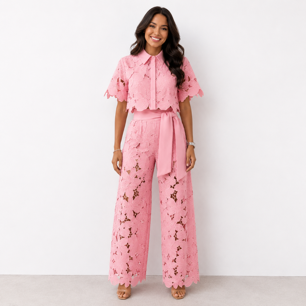 Conjunto de renda floral com blusa de botões e pantalona — Bene Donna — imagem 06