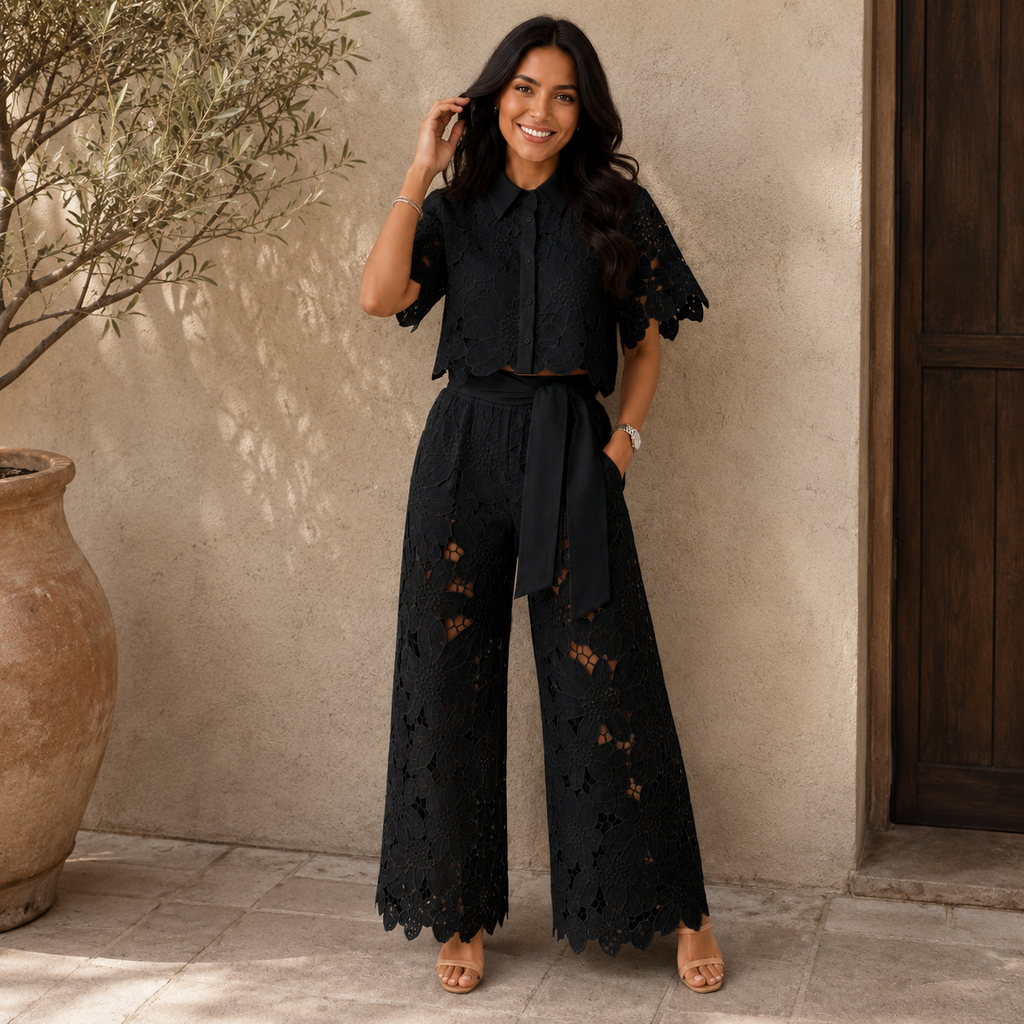 Conjunto de renda floral com blusa de botões e pantalona — Bene Donna — imagem 07