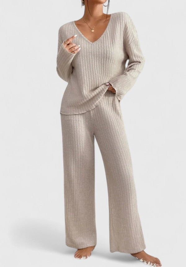 Conjunto de suéter de tricô com decote V e pantalona — Bene Donna — imagem 01
