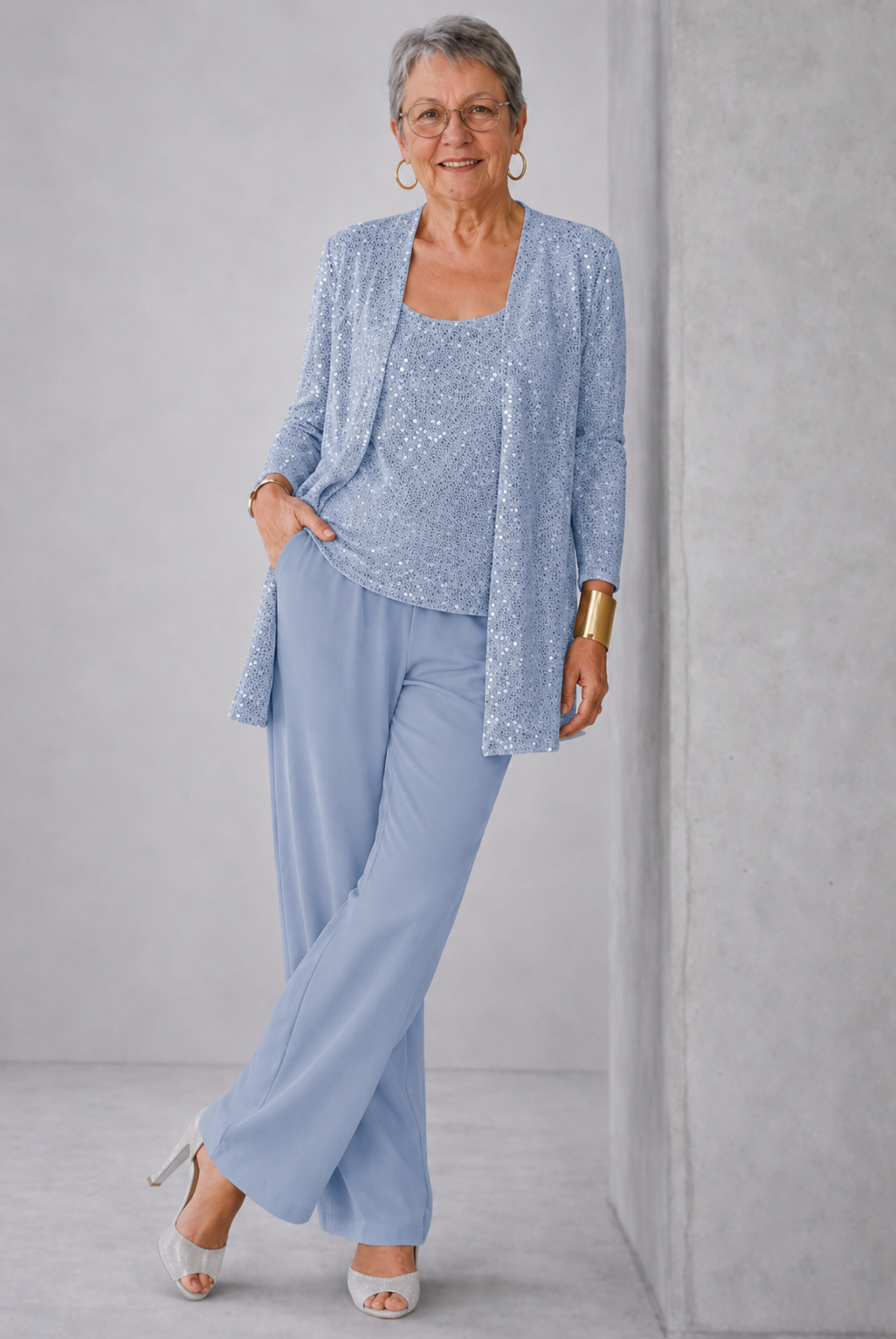 Conjunto de três peças com sobreposição e pantalona fluida — Bene Donna — imagem 15