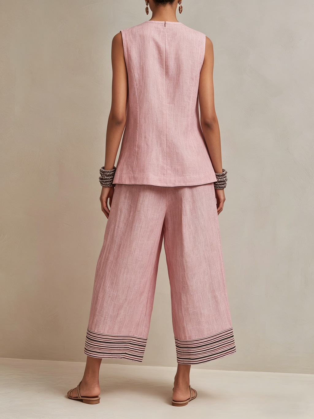 Conjunto feminino de colete e calça pantacourt — Bene Donna — imagem 02