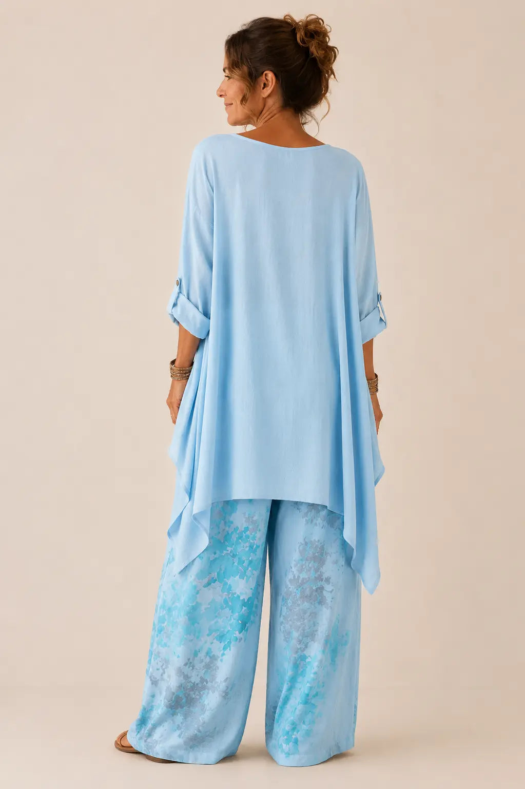 Conjunto floral de túnica assimétrica e pantalona com elástico — Bene Donna — imagem 02