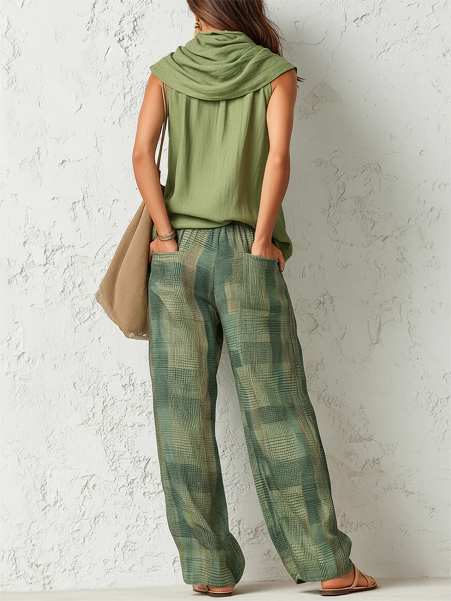 Conjunto xadrez de blusa com gola drapeada e pantalona — Bene Donna — imagem 02