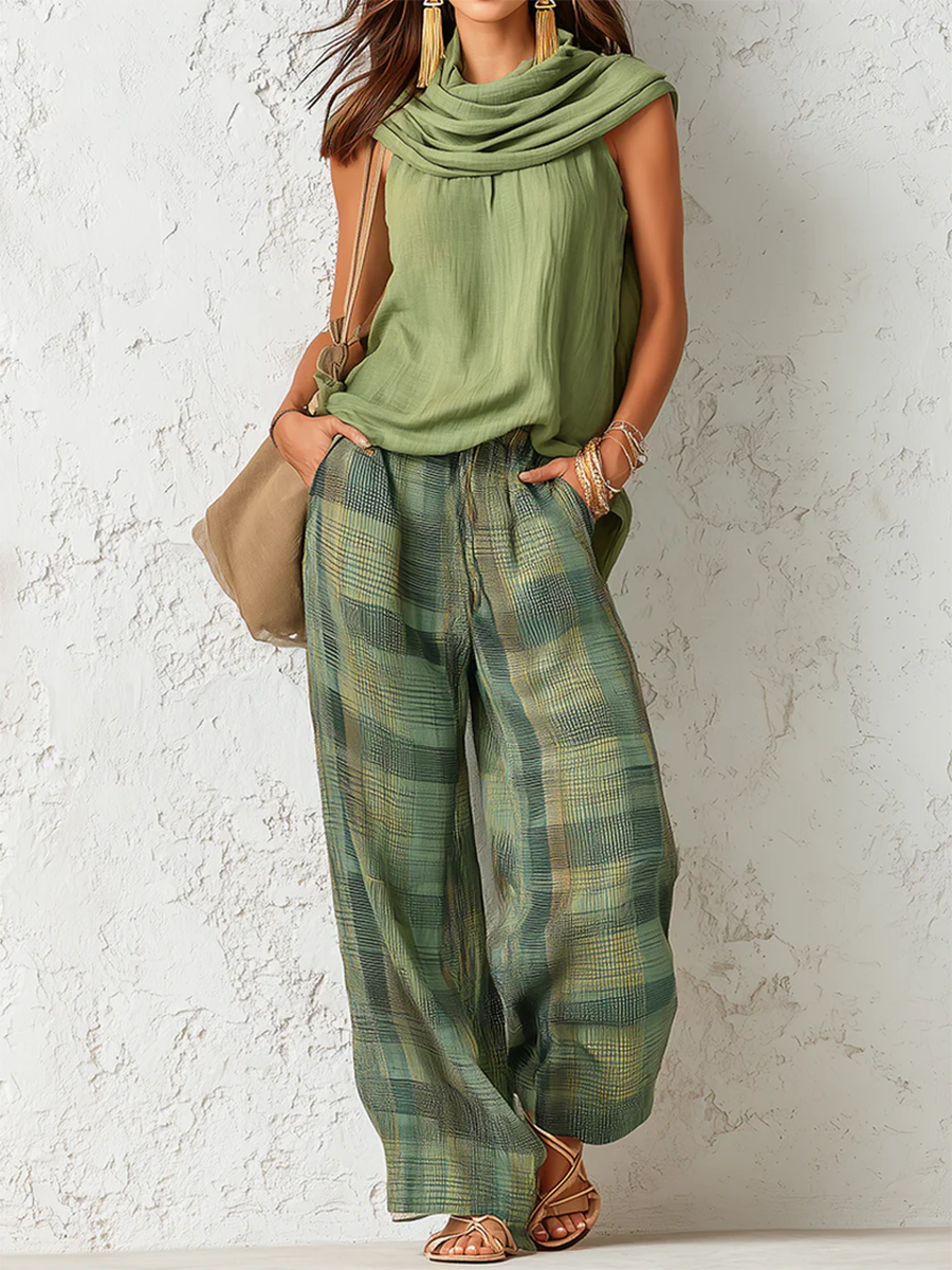 Conjunto xadrez de blusa com gola drapeada e pantalona — Bene Donna — imagem 03
