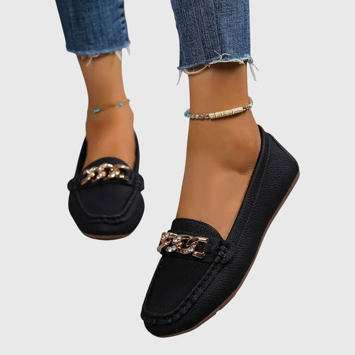 Mocassim com detalhe de corrente e costura aparente — Bene Donna — imagem 08