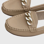 Mocassim com detalhe de corrente e costura aparente — Bene Donna — imagem 10