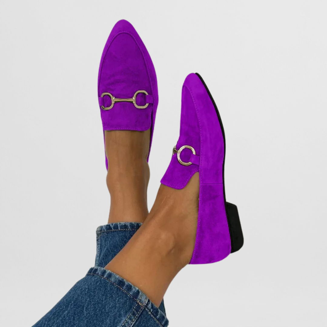 Mocassim de bico fino com detalhe metalizado — Bene Donna — imagem 02