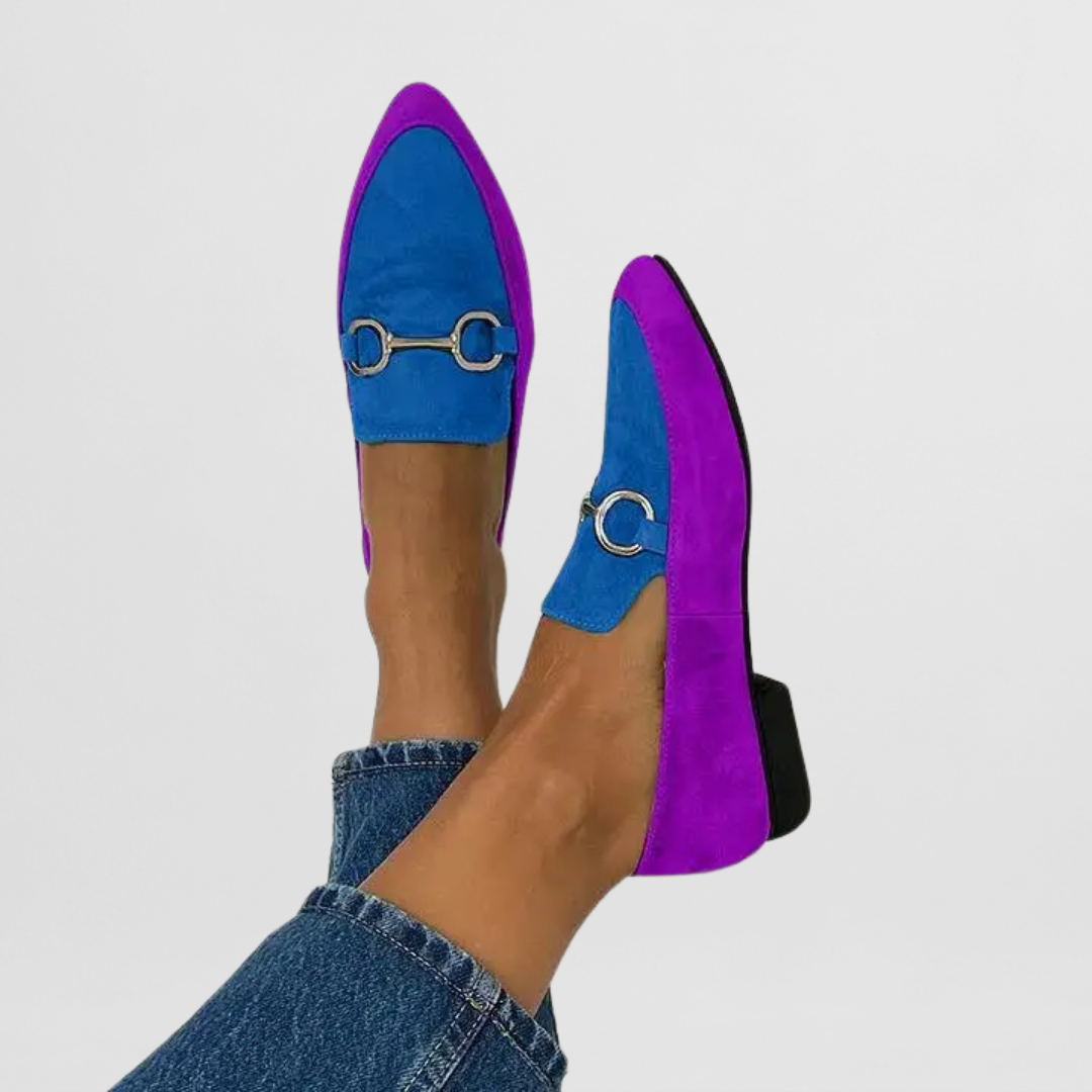 Mocassim de bico fino com detalhe metalizado — Bene Donna — imagem 03