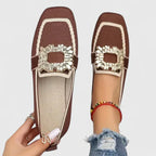Mocassim de bico quadrado com fivela decorativa — Bene Donna — imagem 05