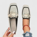Mocassim de bico quadrado com fivela decorativa — Bene Donna — imagem 06