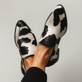 Mocassim de estampa de vaca em preto e branco — Bene Donna — imagem 01