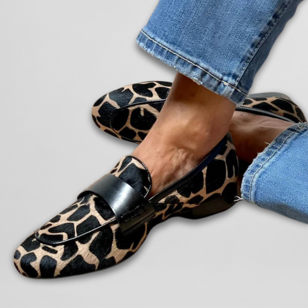 Mocassim estampado de bico fino com detalhe na parte superior — Bene Donna — imagem 02