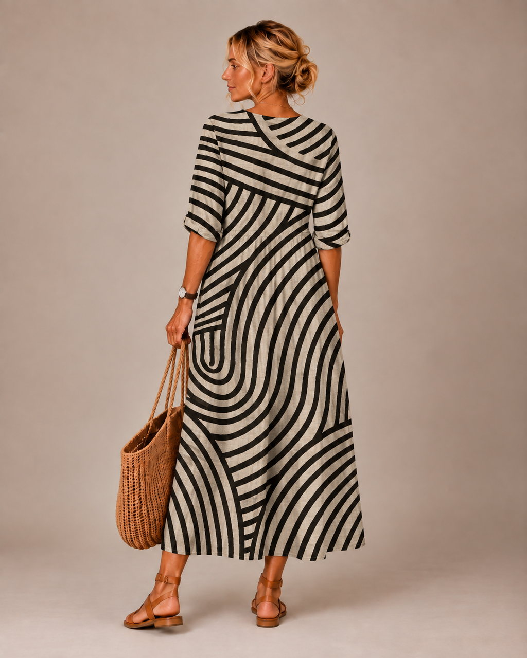 Vestido longo com listras onduladas e mangas três quartos — Bene Donna — imagem 03