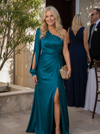 Vestido longo de um ombro só com cintura drapeada e fenda — Bene Donna — imagem 02